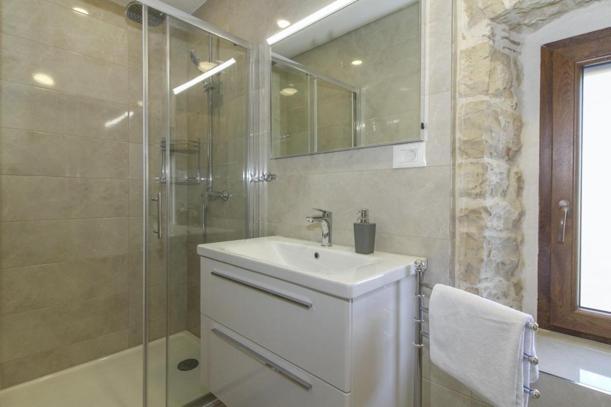Villa Olea In Barat - Haus Fuer 6-8 Personen Kanfanar Ngoại thất bức ảnh