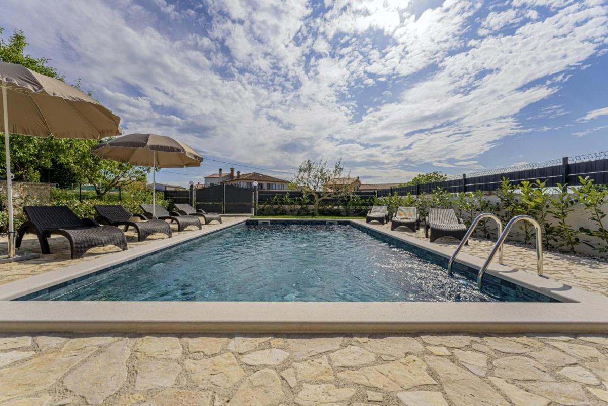 Villa Olea In Barat - Haus Fuer 6-8 Personen Kanfanar Ngoại thất bức ảnh