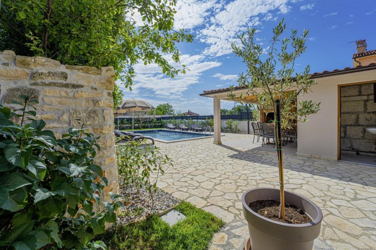 Villa Olea In Barat - Haus Fuer 6-8 Personen Kanfanar Ngoại thất bức ảnh